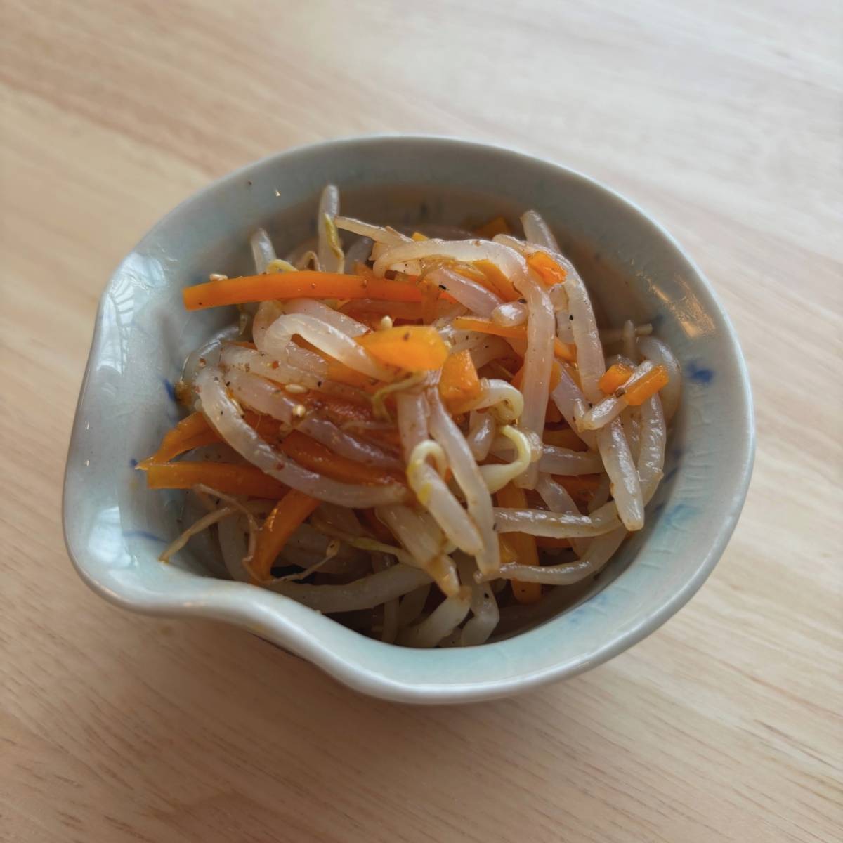 JAグループ公式の「もやし人参のナムル」のレシピ