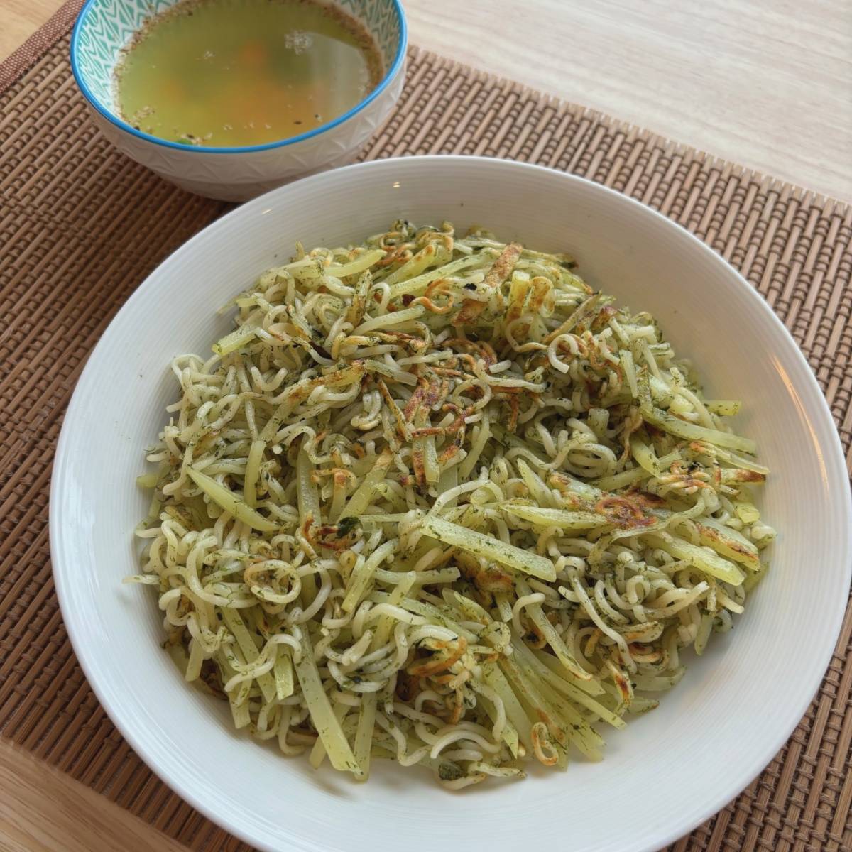 サッポロ一番公式の「塩らーめんとじゃがいものガレット」のレシピ