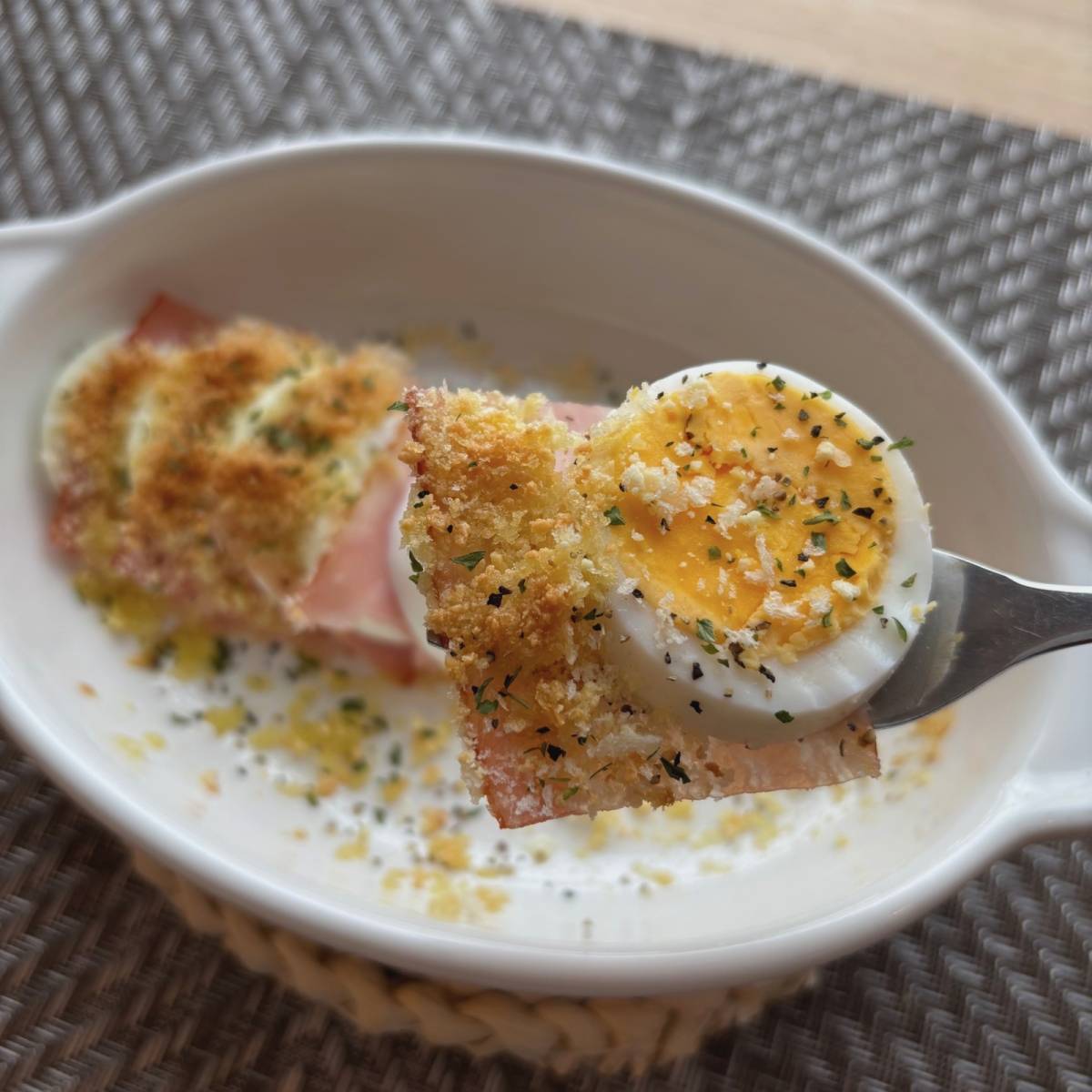 JA全農公式の「ゆでたまごのチーズパン粉焼き」のレシピ