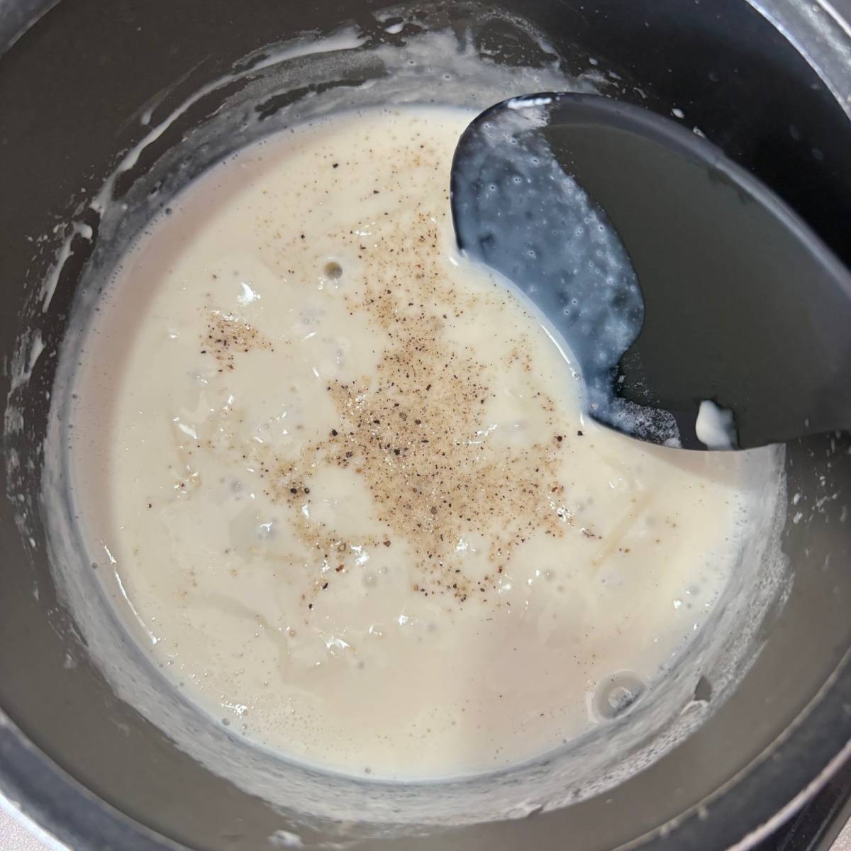 JAグループ公式の「簡単♪パンの耳とえのきのクリームグラタン」のレシピ