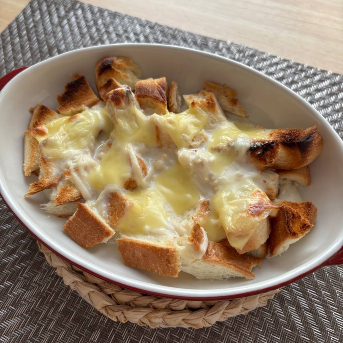 JAグループ公式の「簡単♪パンの耳とえのきのクリームグラタン」のレシピ