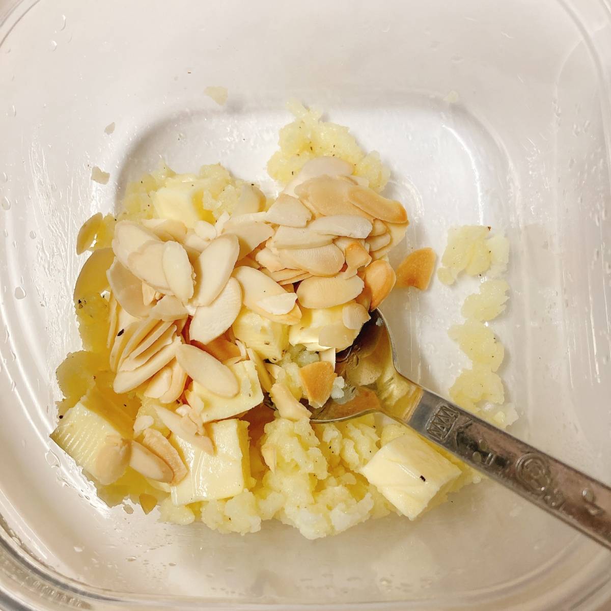 JAグループ公式の「ジャガイモのミックスナッツクリチサラダ」のレシピ	