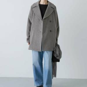 グレーコートがおしゃれな冬コーデ♡お手本にしたい大人の着こなし12選