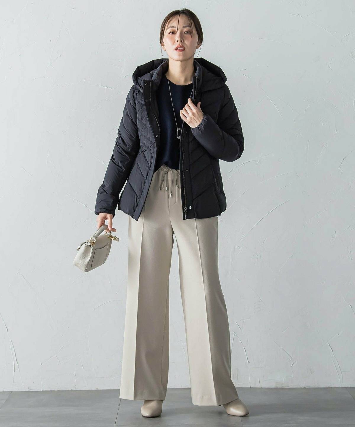 黒ダウンコーデ