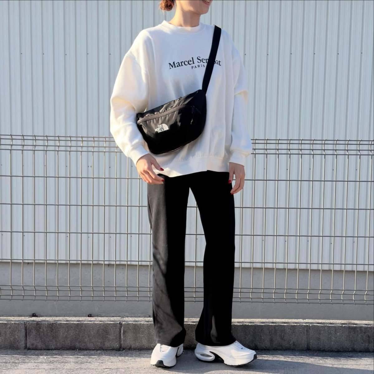 モノトーンコーデ