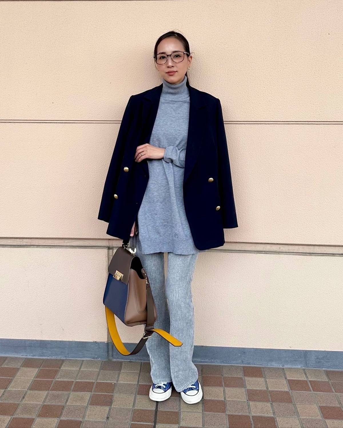 ジャケットを肩掛けする!