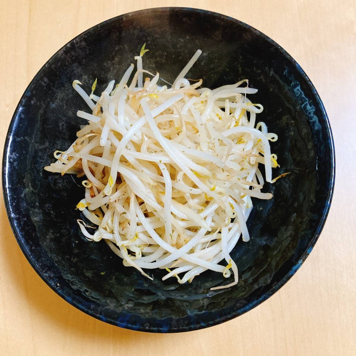 JAグループ公式の「もやしのニンニクウエイパー炒め」のレシピ