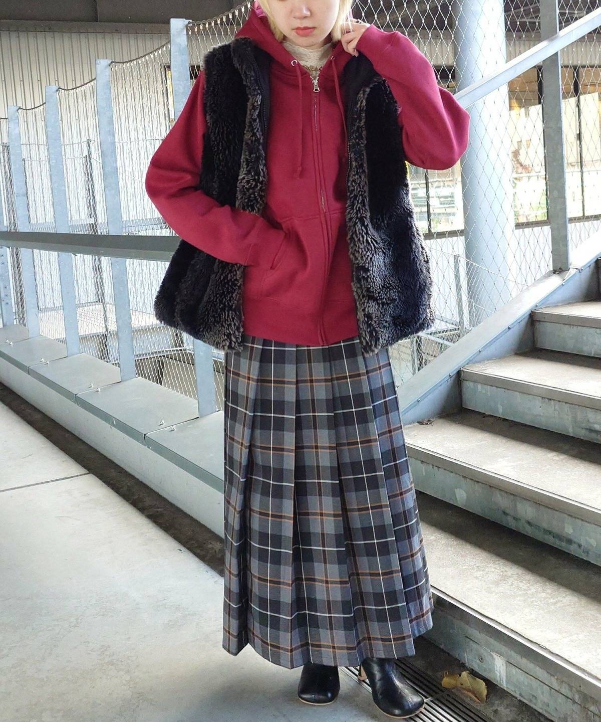 チェックスカートコーデ