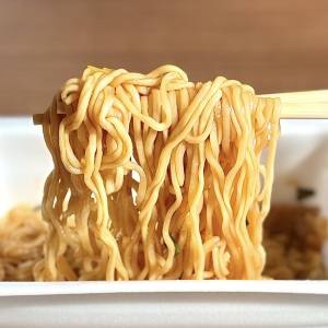 また【ペヤング】がヤバいの出してる。新作が腰を抜かすほどウマいよ