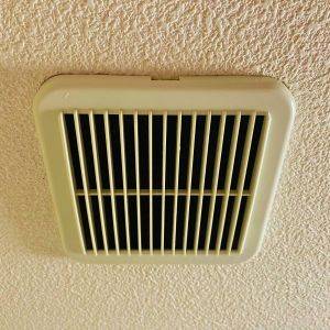 【キッチンハイター】でスッキリ。5分でできる「換気口」のお掃除術