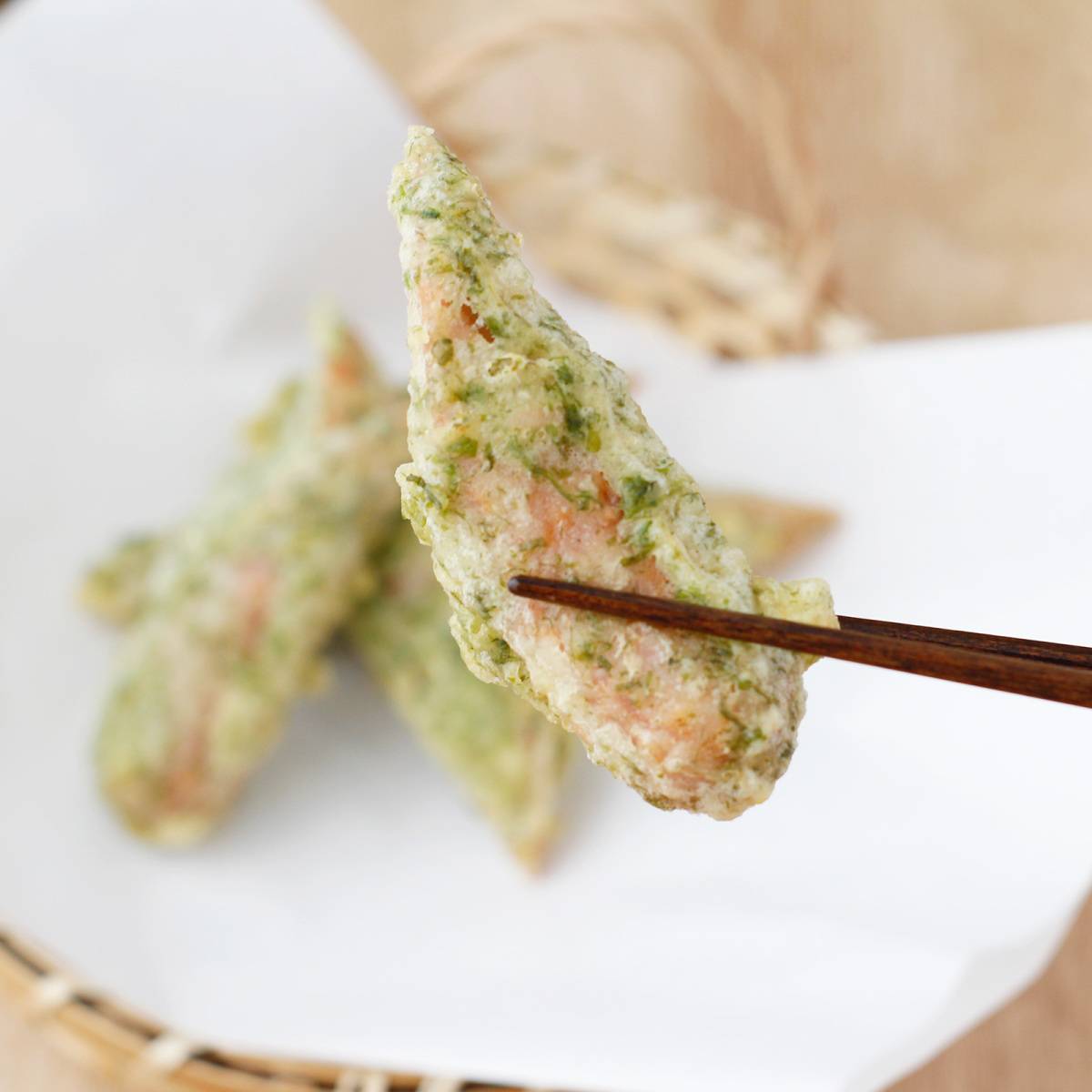 ニッスイ公式の「おさかなのソーセージの磯辺揚げ」のレシピ