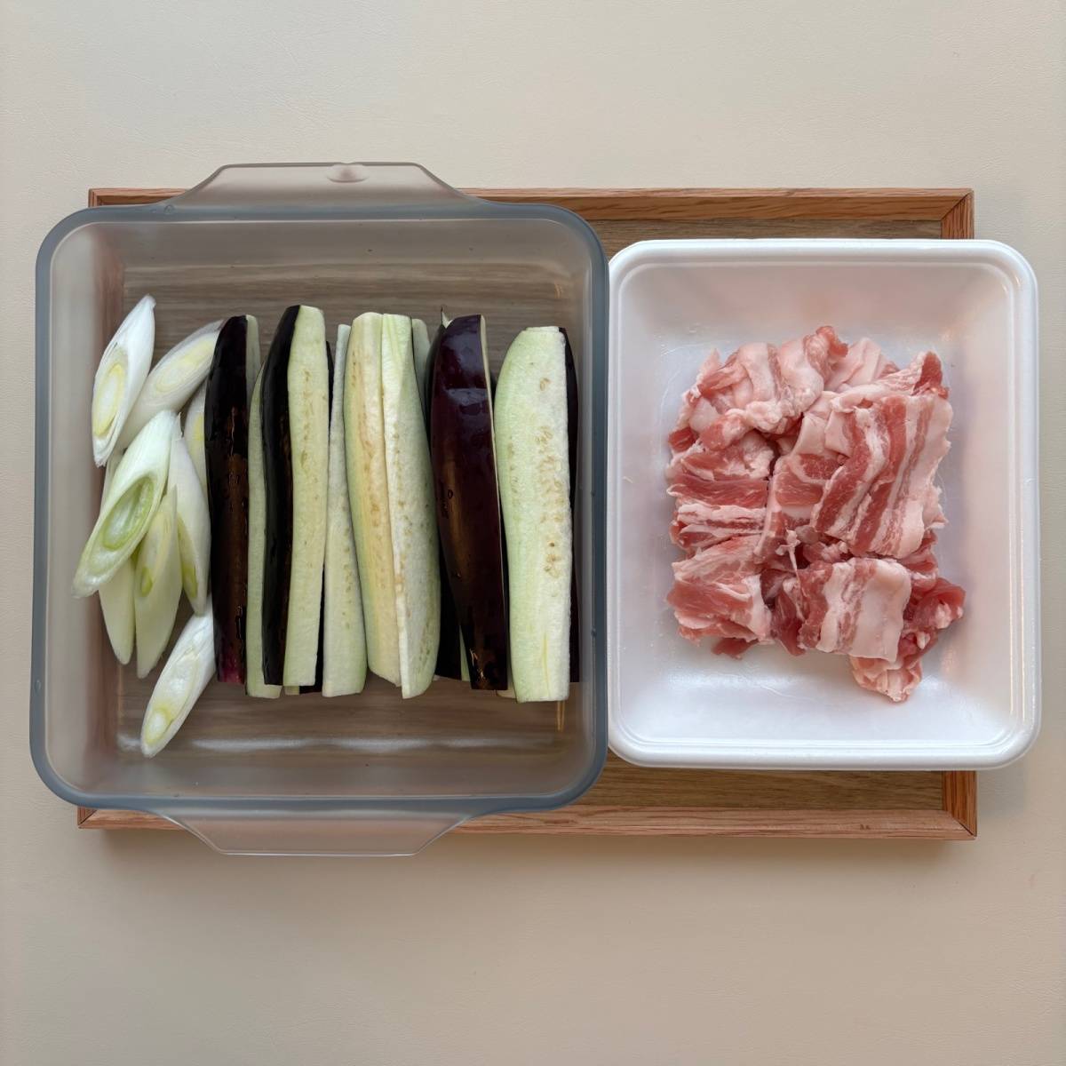 永谷園公式の「待つだけで豚バラなすの松茸風味」のレシピ