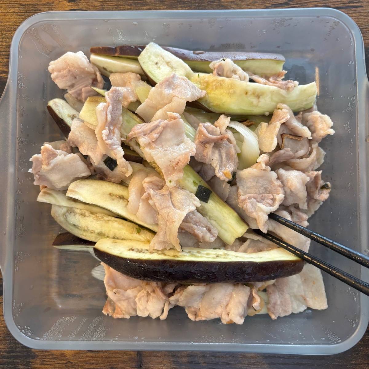 永谷園公式の「待つだけで豚バラなすの松茸風味」のレシピ