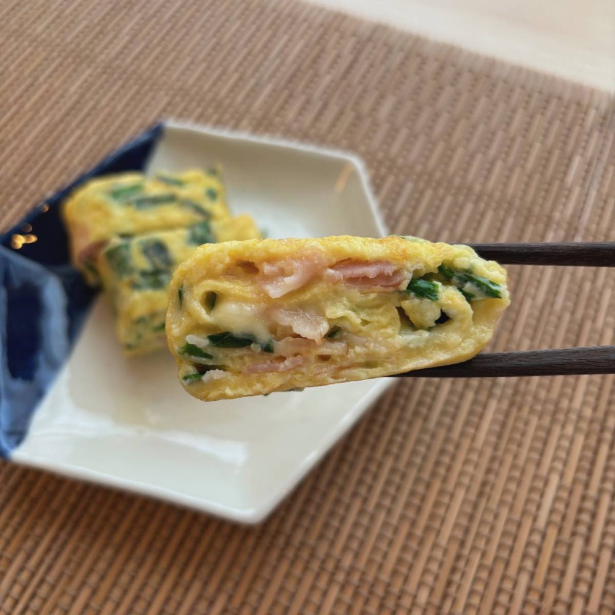 JAグループ公式の「ニラとベーコンの卵焼き」のレシピ