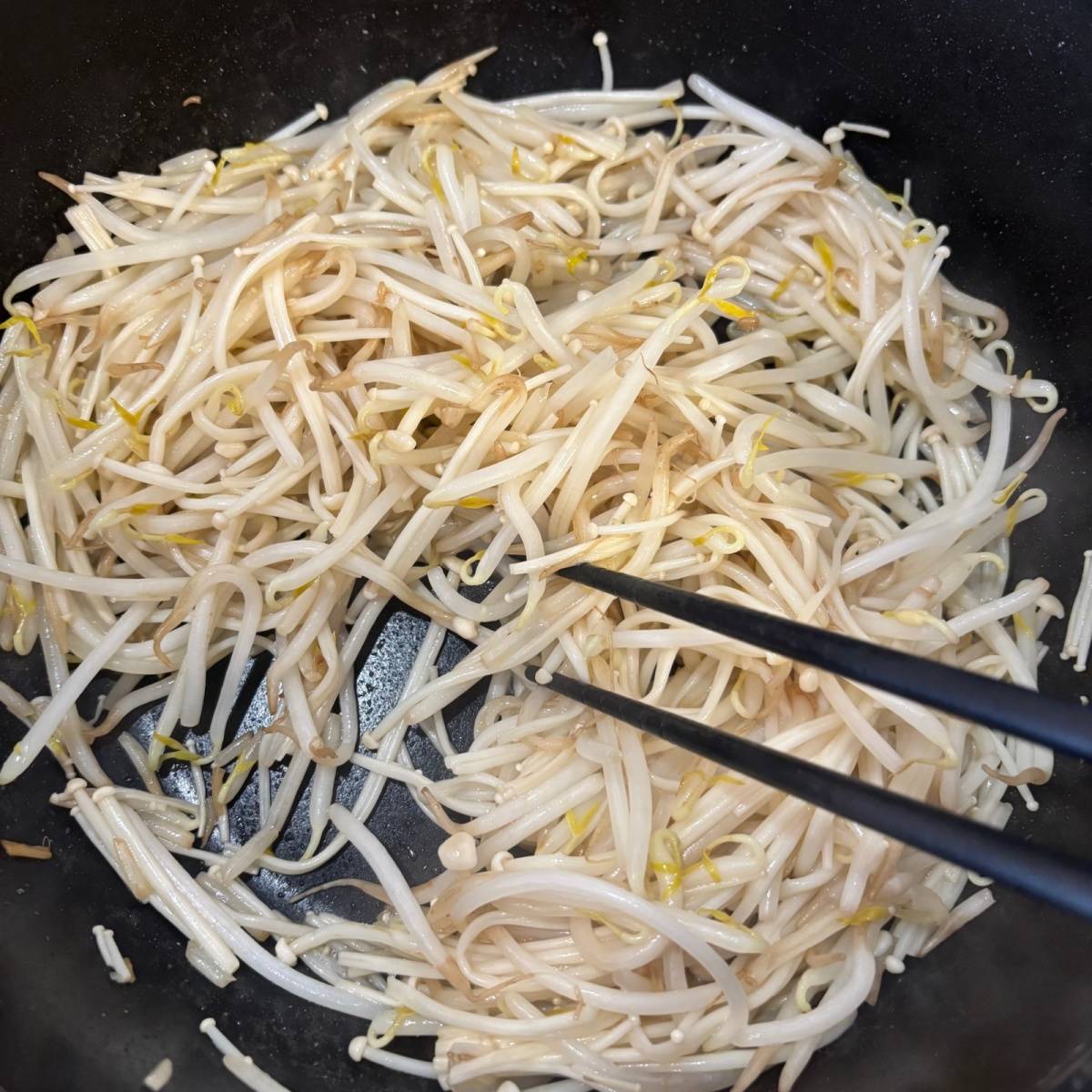 JAグループ公式の「豆もやしの胡麻だれ醤油風味」のレシピ