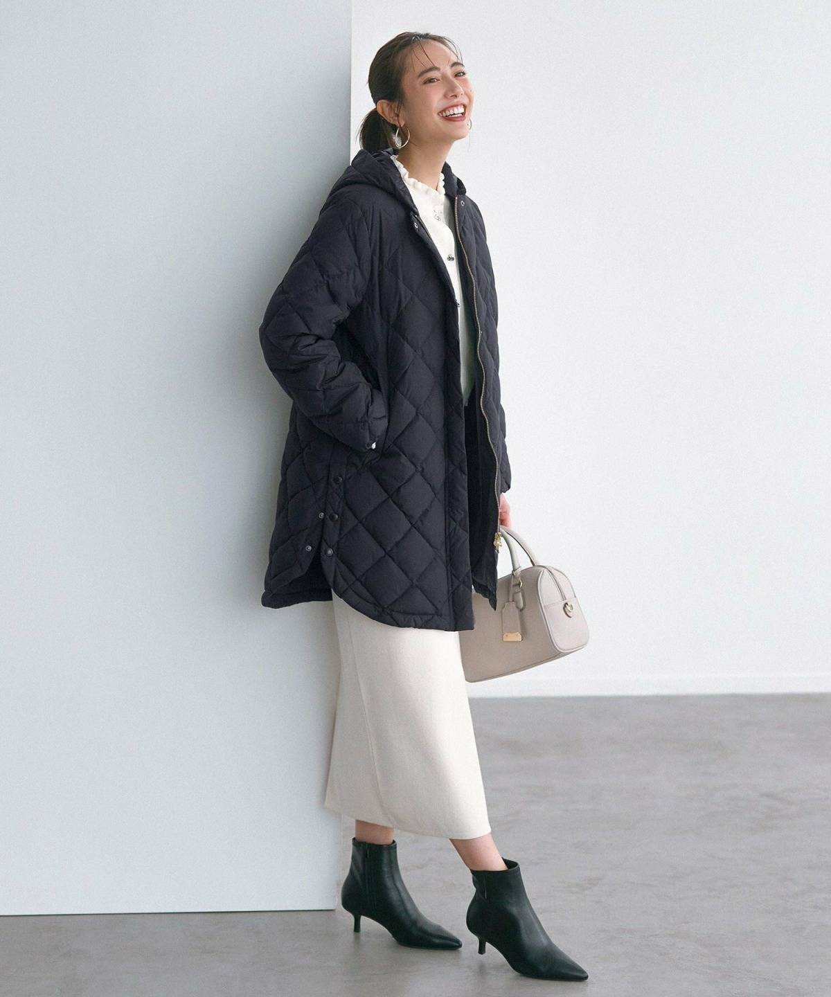 白ニットワンピースコーデ