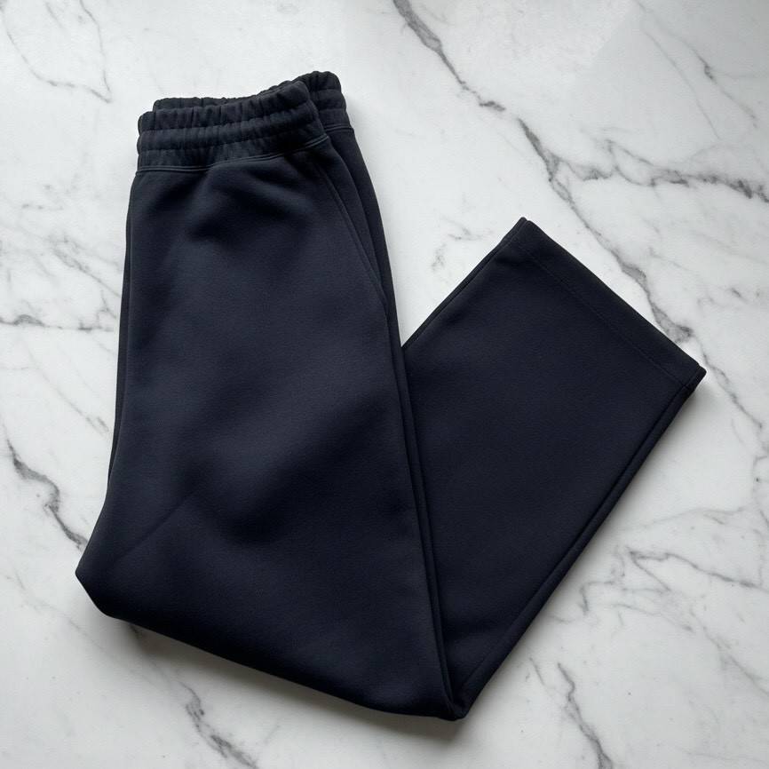 UNIQLOのスウェットワイドパンツ