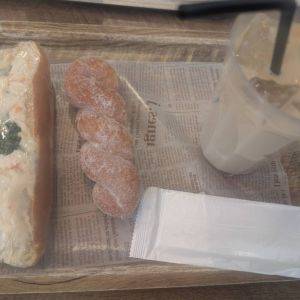 モーニングもランチも◎イートイン併設でパンの種類が豊富なベーカリー