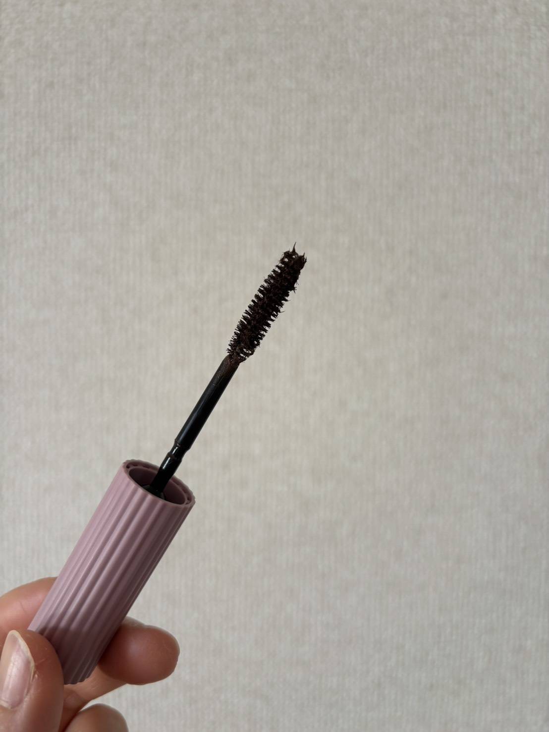 FASIO「まつパ級 フィルム マスカラ(ロング&ボリューム)」