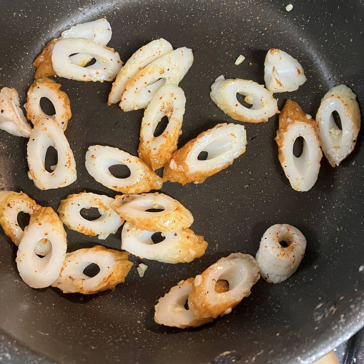 ニッスイ公式の「ちくわのペペロンチーノ」のレシピ