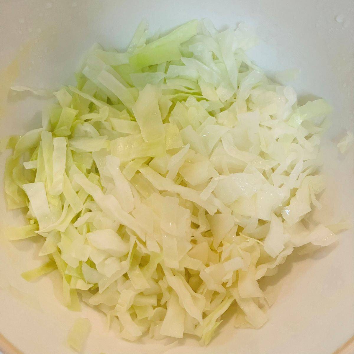 JAグループ公式の「キャベツとワカメのゴマ油和え」のレシピ