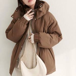 「布団並みに暖かい」「重たくない」大人女子にふさわしい洒落見えダウン3選【2026年2月版】