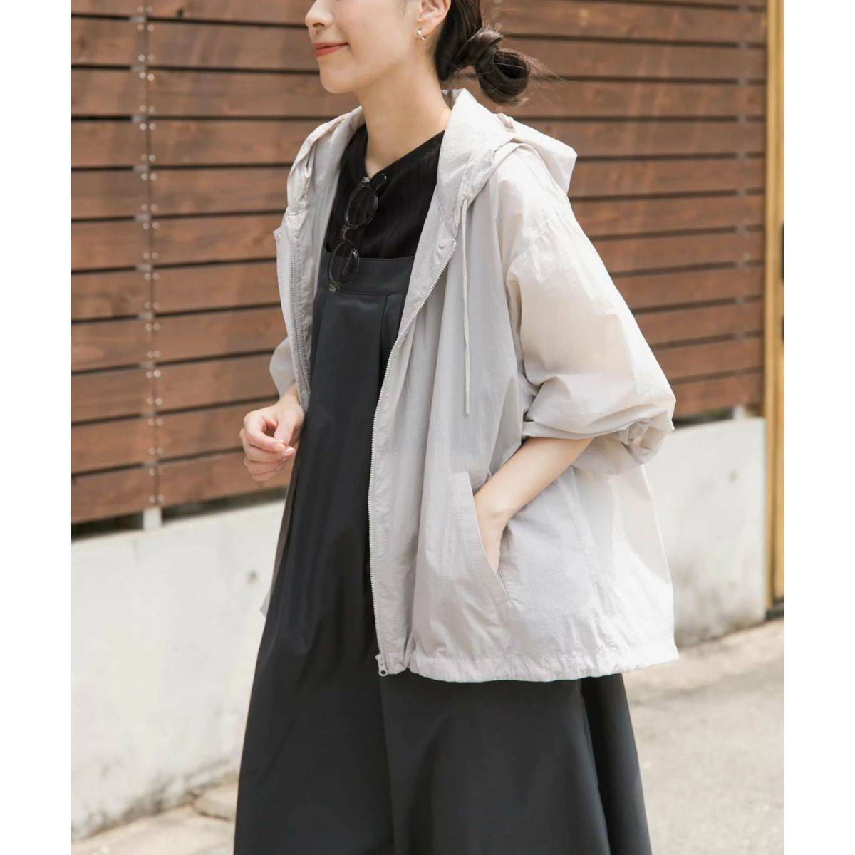 40代 パーカー ブランド レディース：URBAN RESEARCH DOORS