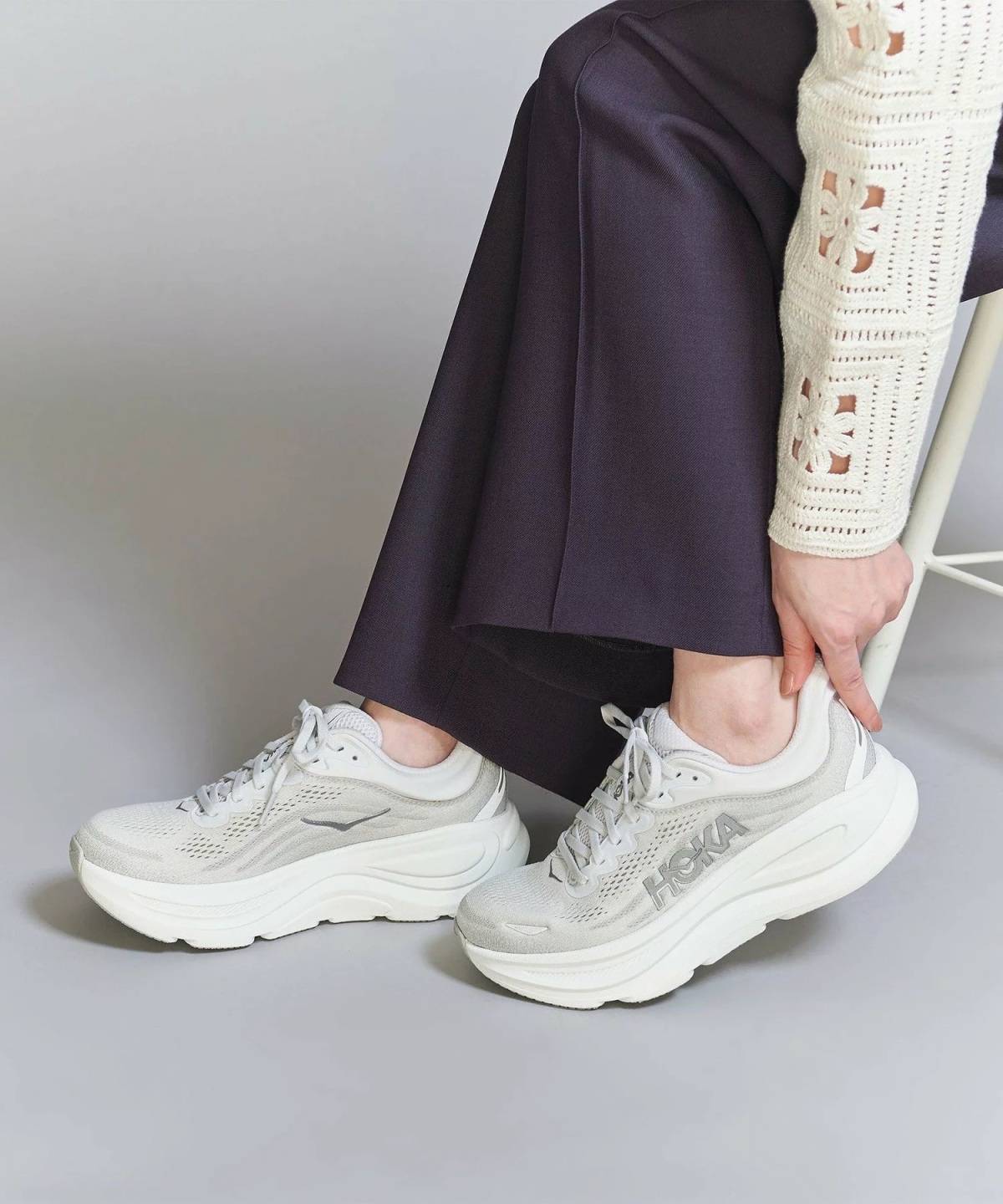 HOKA ウィメンズ ボンダイ9