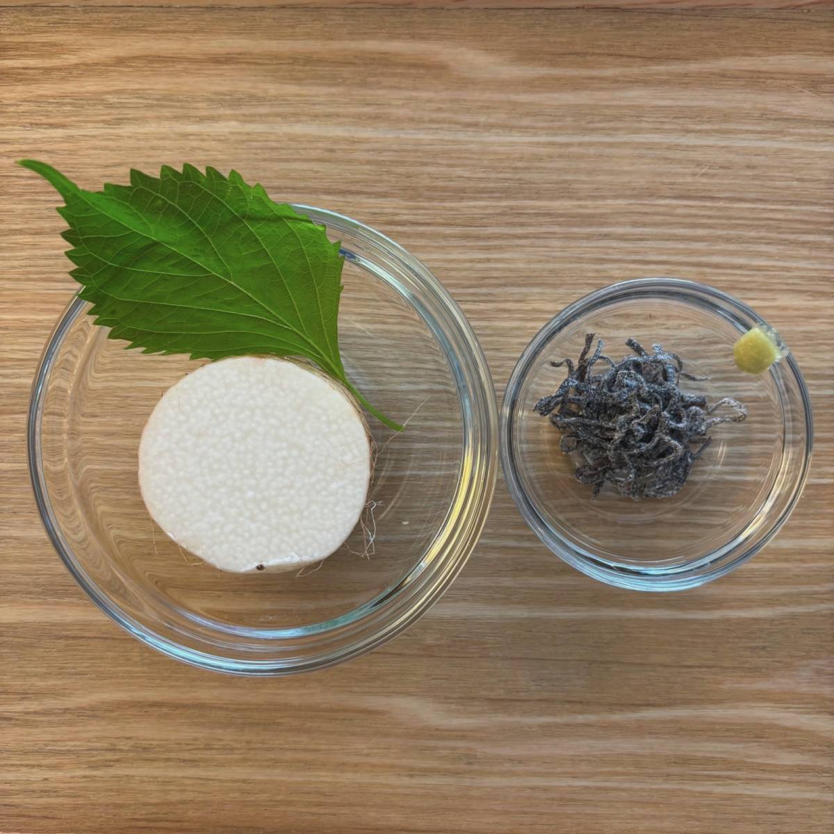 JAグループ公式の「簡単！おつまみ！長芋の塩昆布と大葉の和え物」のレシピ