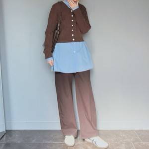 【2026年2月】おばさん感なし……！老け見えしないカーディガンコーデ5選