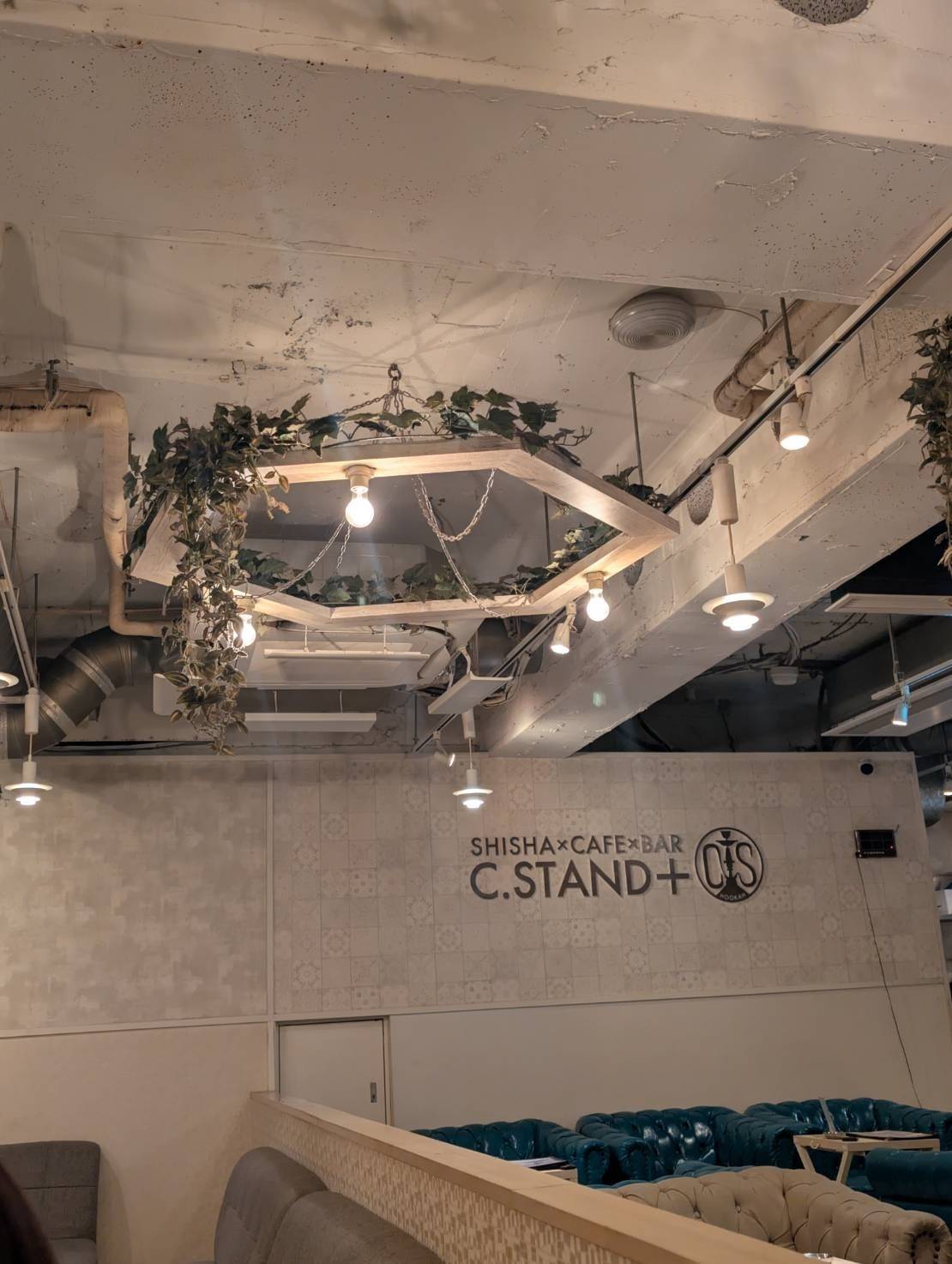 C.STAND店内