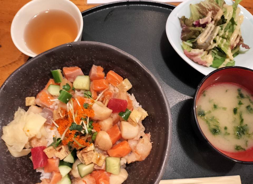 原始焼 二代目 魚々子の海鮮丼