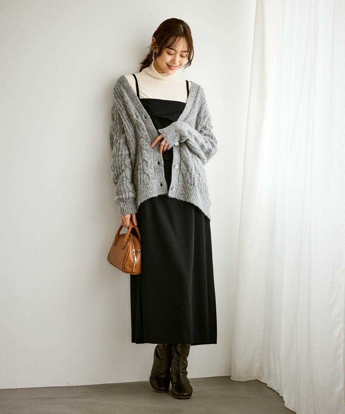 3月の京都コーデ キャミワンピース×カーディガン