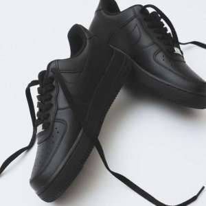 【2026年晩冬】今買うならコレ！たくさん歩いても疲れにくいスニーカー3選