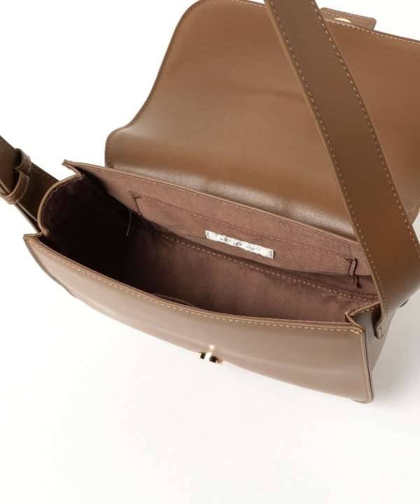 バックル ポイント ショルダーバッグ