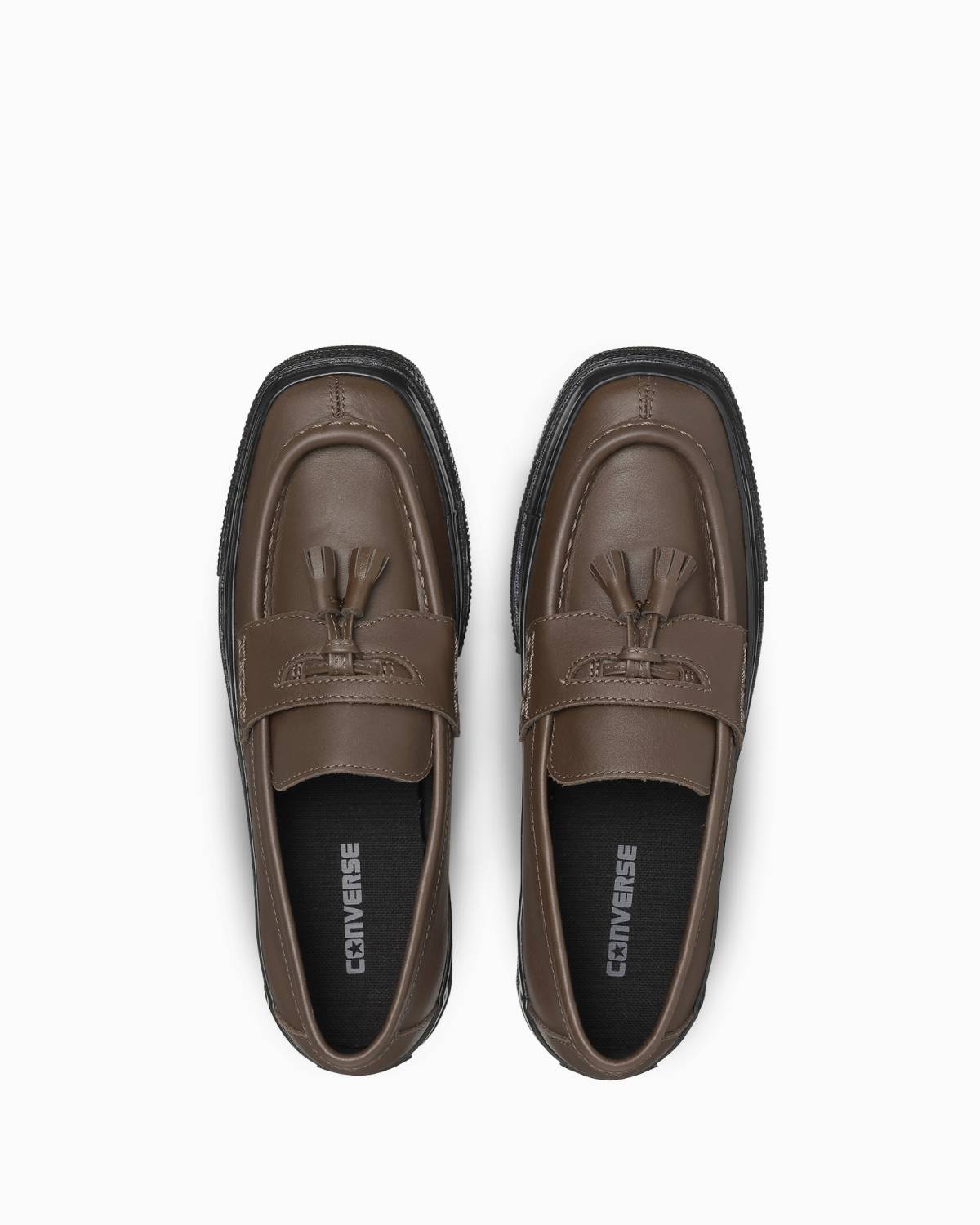 ママにおすすめのコンバース ローファースニーカー