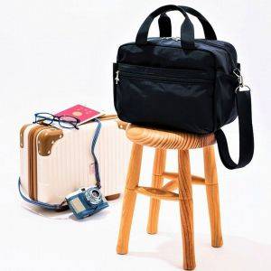 明日発売！【雑誌の付録】脅威の11ポケット！機能性抜群な「ショルダーバッグ」