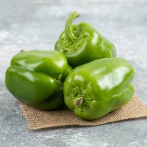 まさかの切って炒めるだけ。知らなきゃ損する「ピーマン」の簡単レシピ