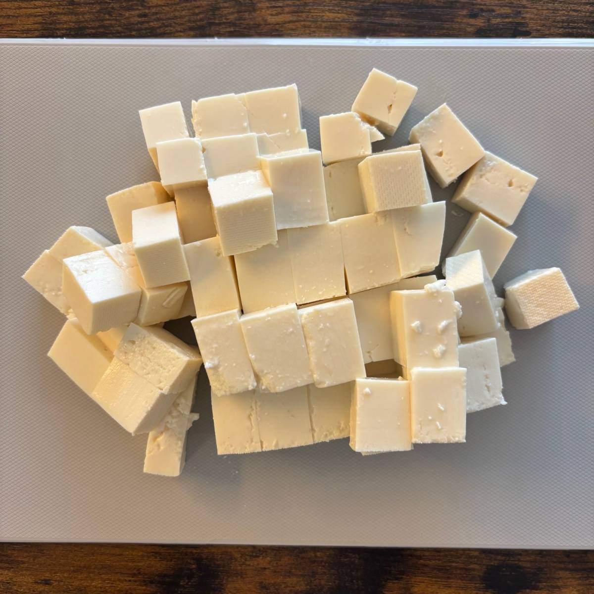 ヤマキ公式の「サイコロ豆腐のバター炒め」のレシピ