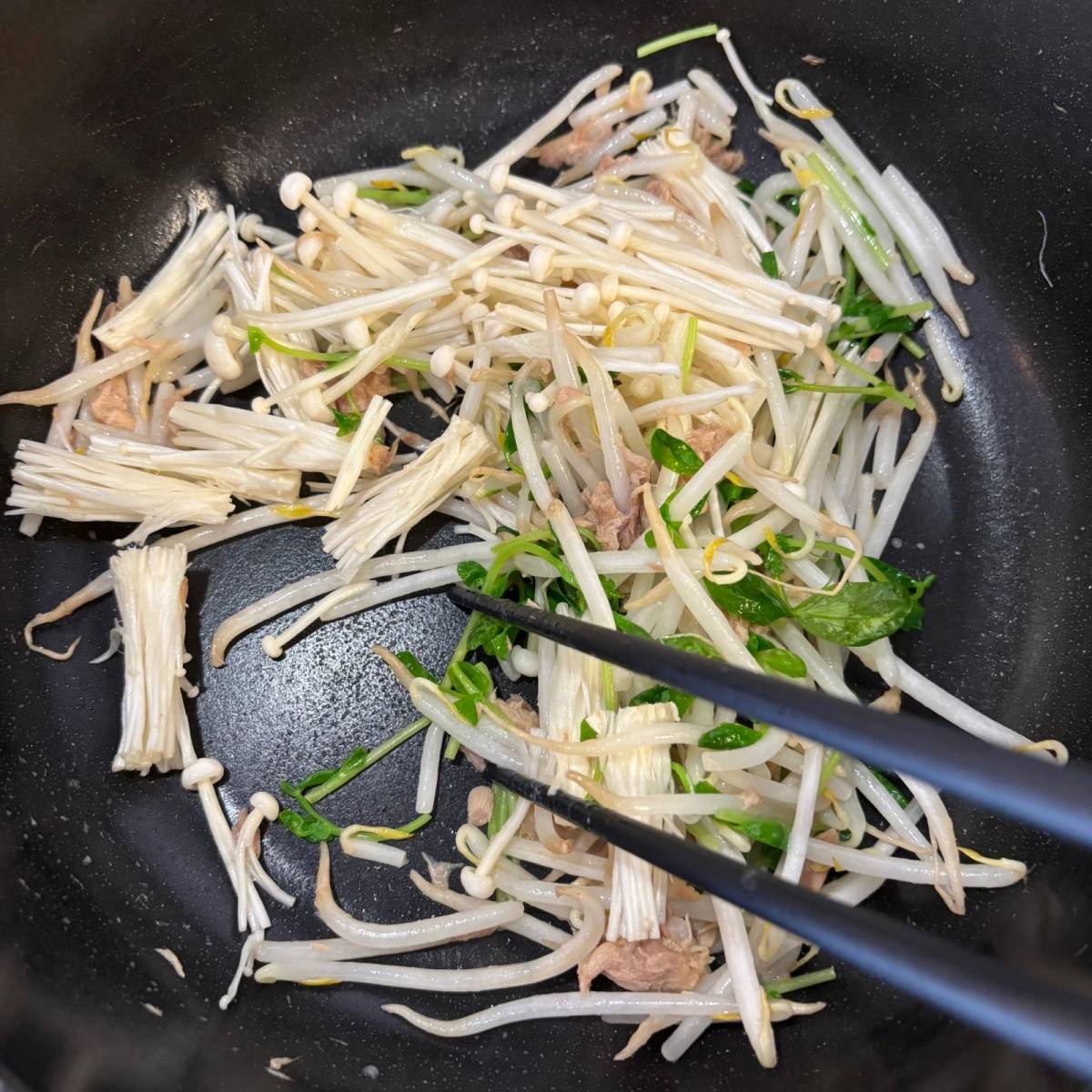 JAグループ公式の「もやしと豆苗のツナ炒め♪」のレシピ