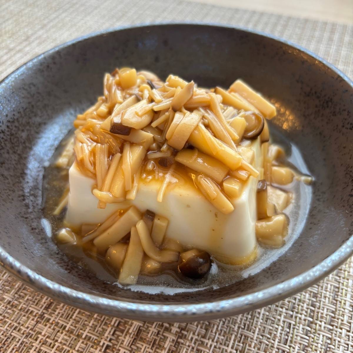 JAグループ公式の「冷奴のきのこソース」のレシピ