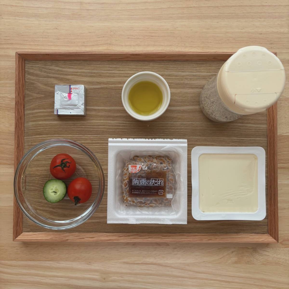 タカノフーズ公式の「トマトオリーブなっとうふ」のレシピ