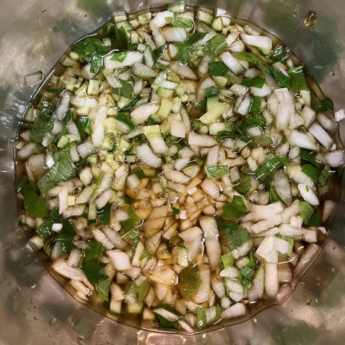 ヤマキ公式の「さっぱり！カリカリ豚こまの野菜甘酢ソースがけ」のレシピ