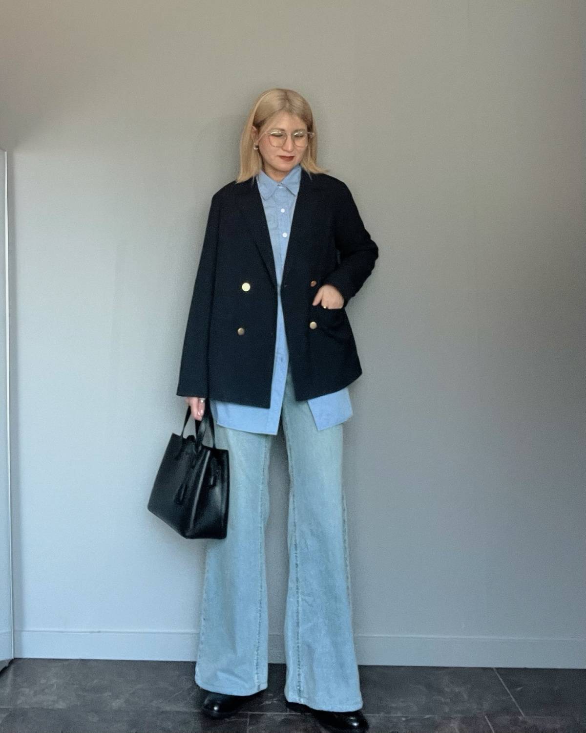 シャツ×ジャケットのMIXコーデ