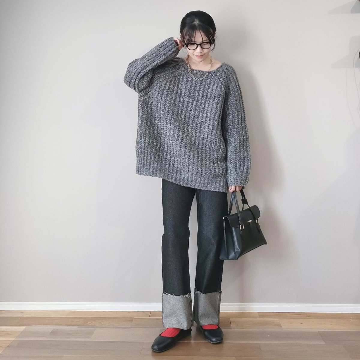 ソックスで赤をプラスする！