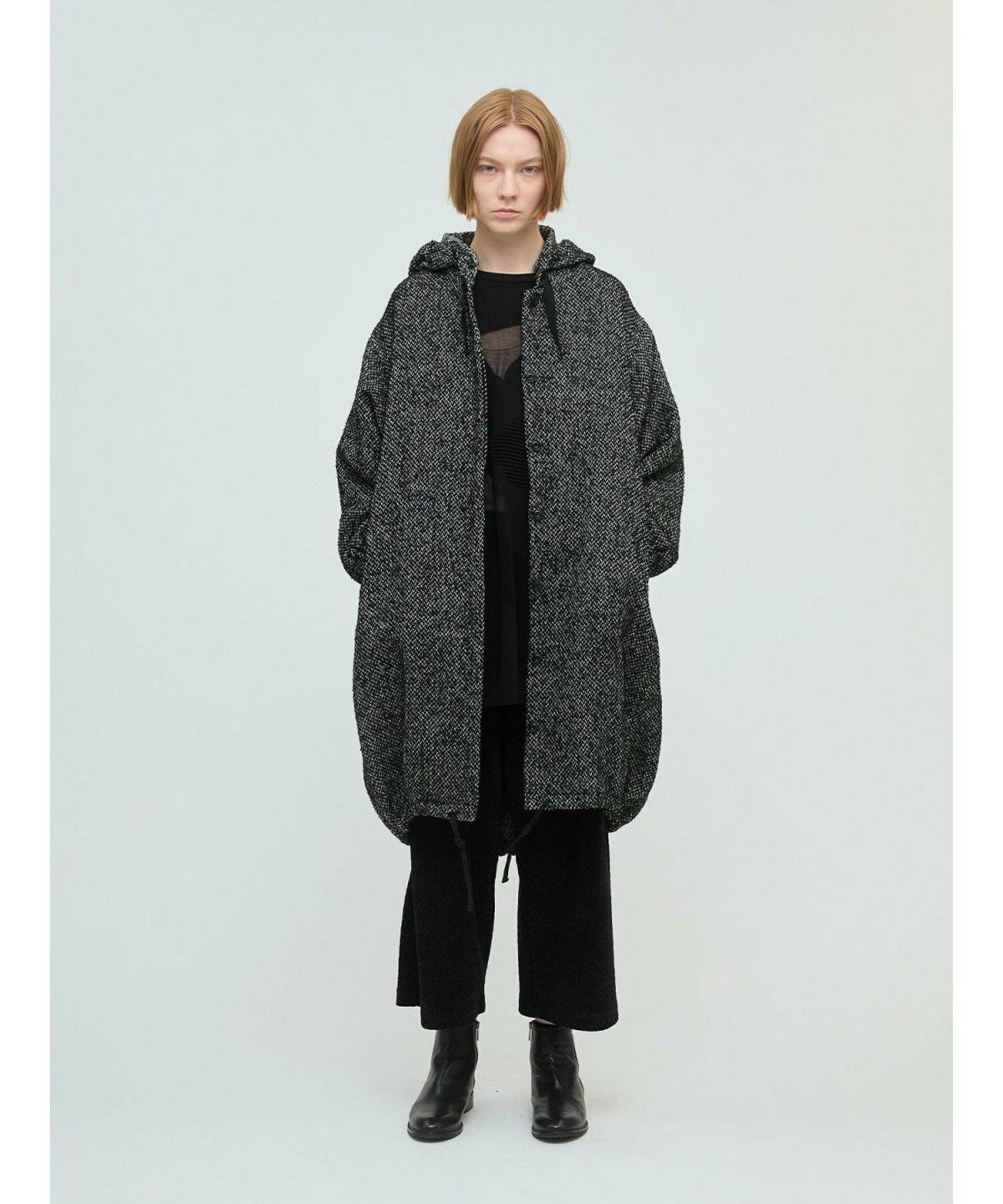 モッズコートレディースコーデ オールブラック