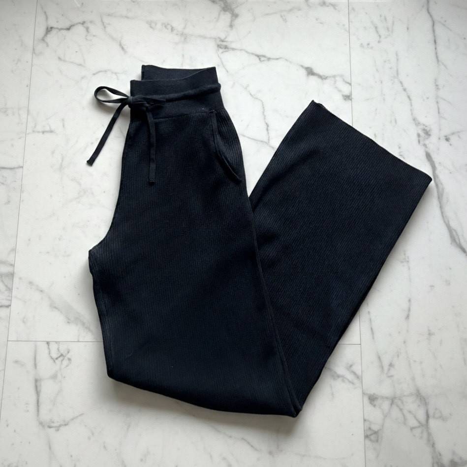 UNIQLO(ユニクロ)の「ウォッシャブルニットリブパンツ」