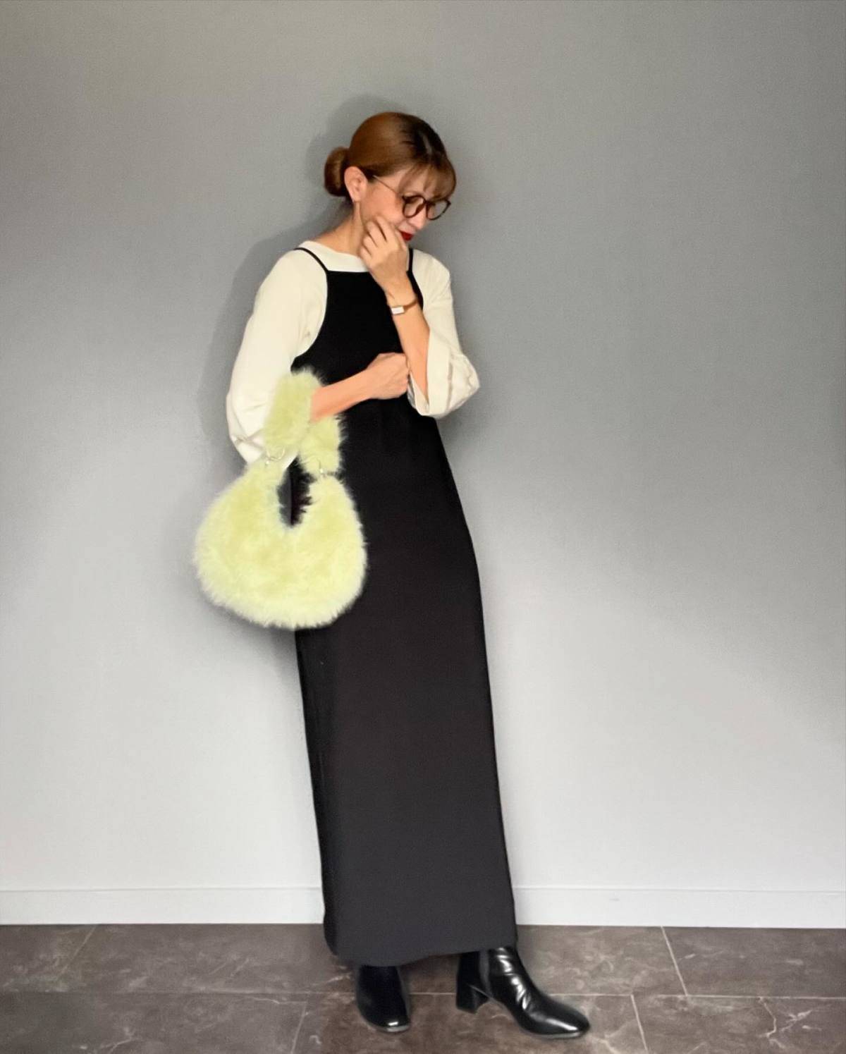 カラーバッグをアクセントにする♡