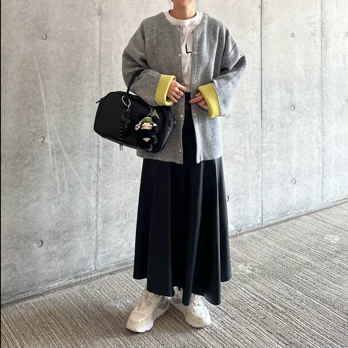 バイカラーカーディガンを羽織る♡