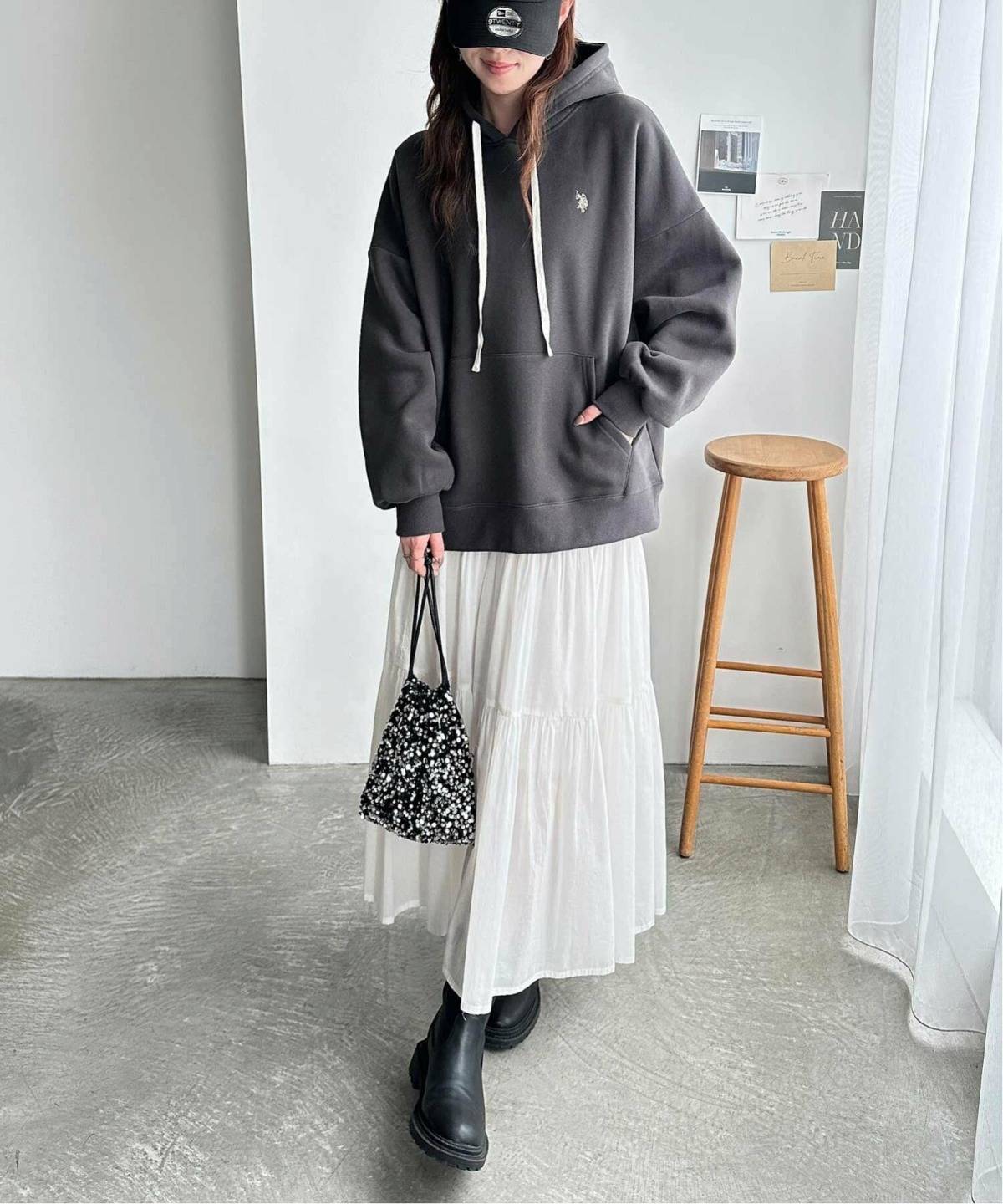 春の寒い日 コーデ パーカー スカート
